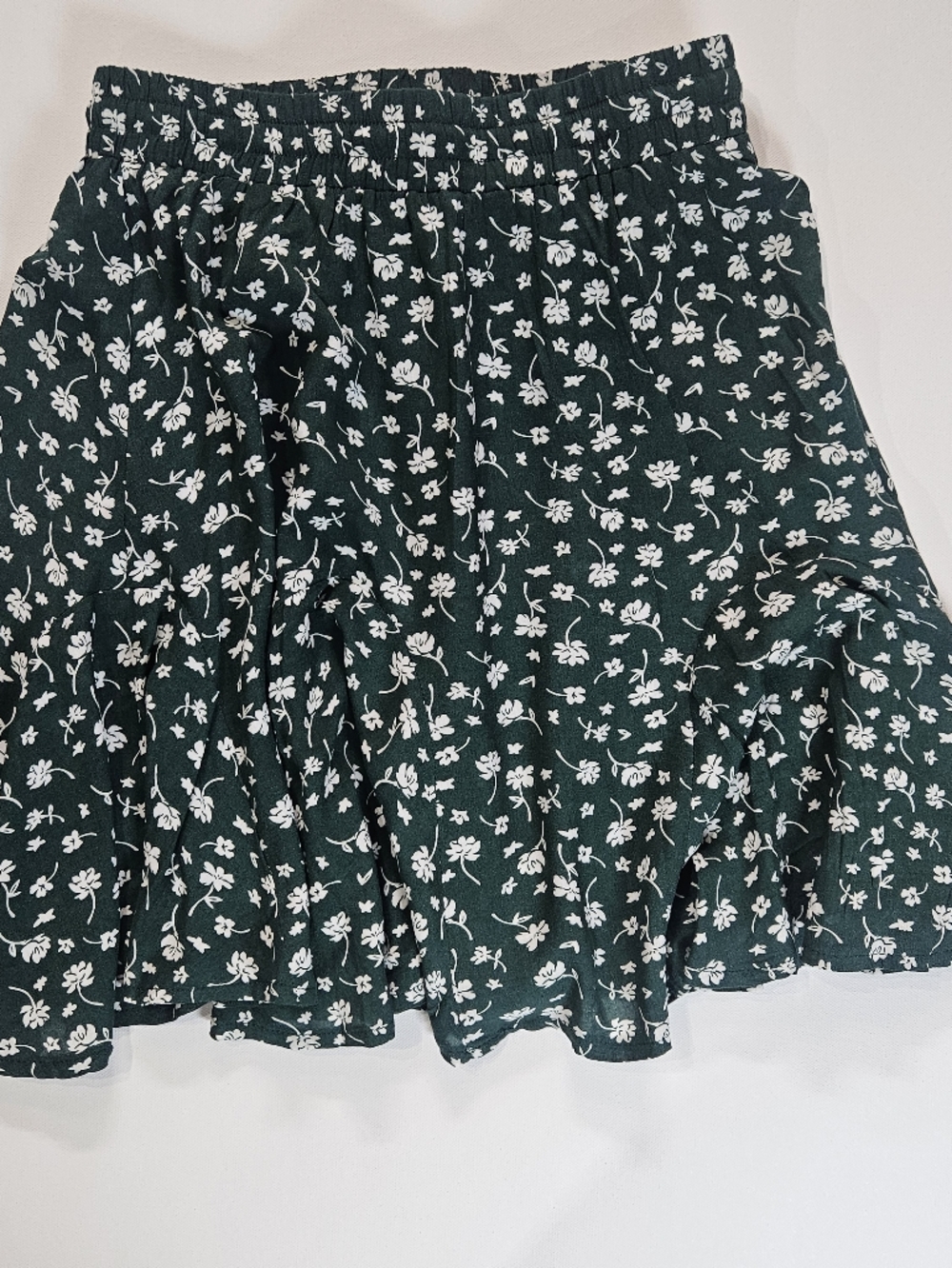 Princess Polly Mini Skirt Womens Size 2 Green White Floral Y2k Cottagecore - Picture 5 of 6